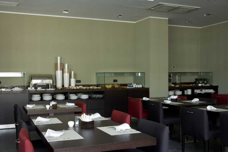 Hotel NH Savona Darsena Esterno foto